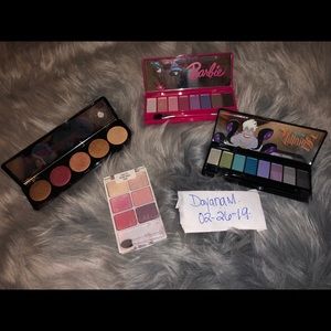Eyeshadow palette bundle